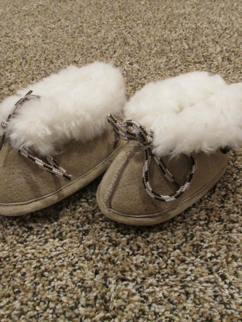 Shearling Moccasin Booties Infant Toddler Medium 7-12M Brown Suede Soft Slippers